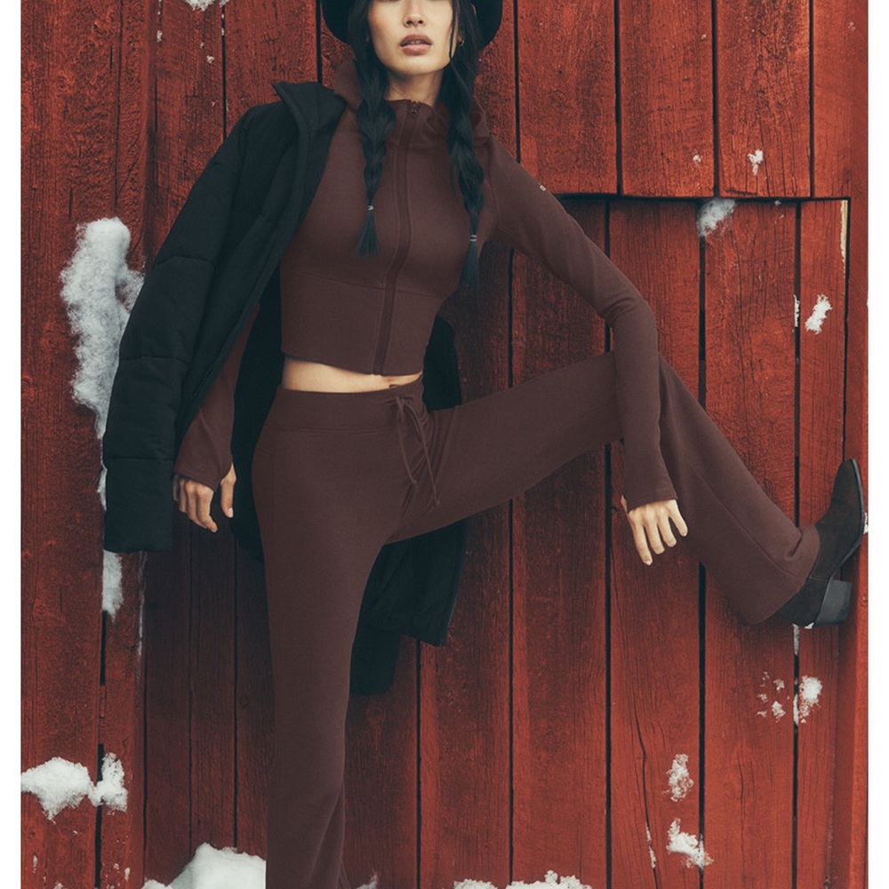 ALO Yoga sway bootcut sweatpants